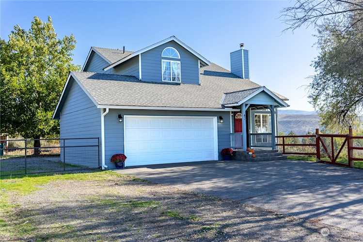40 Trail Ridge Dr Omak, WA 98841