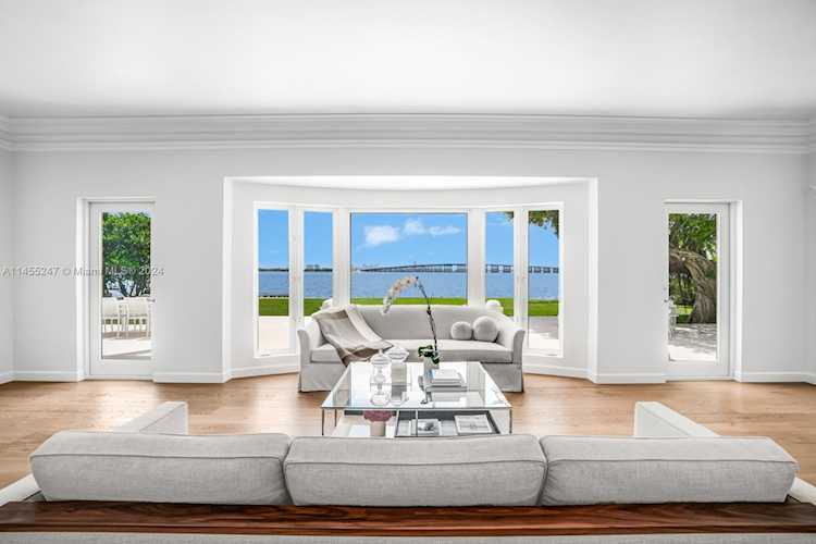 4355 Sabal Palm Rd Miami, FL 33137