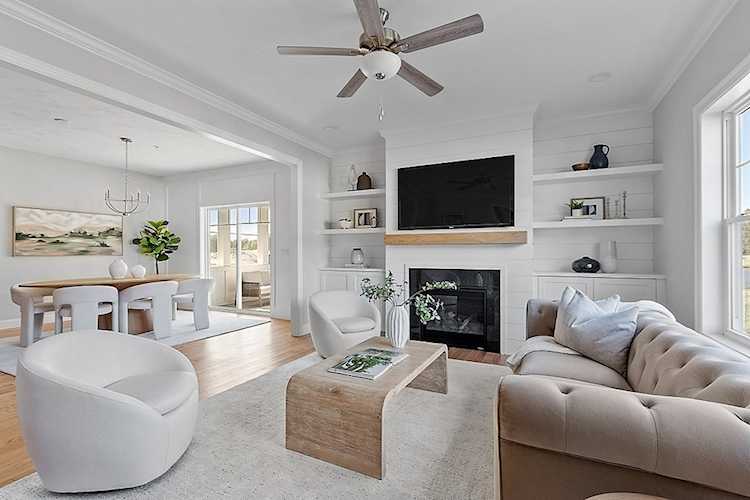 9 Pebble Circle #9 Bellingham, MA 02019