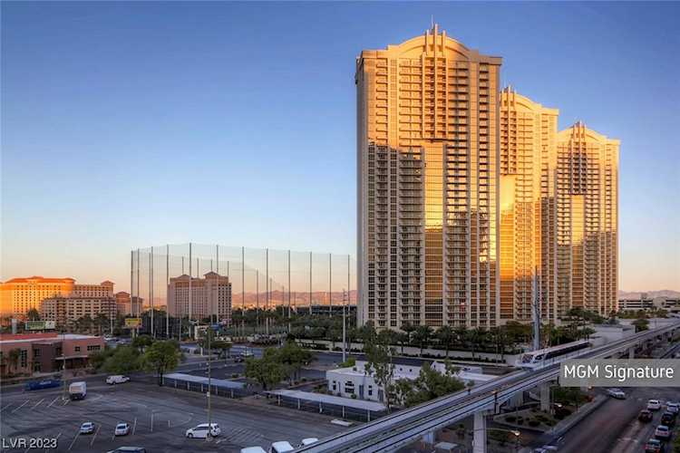 135 E Harmon Ave #1401&1403 Las Vegas, NV 89109