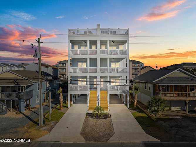 506 Canal Dr Carolina Beach, NC 28428