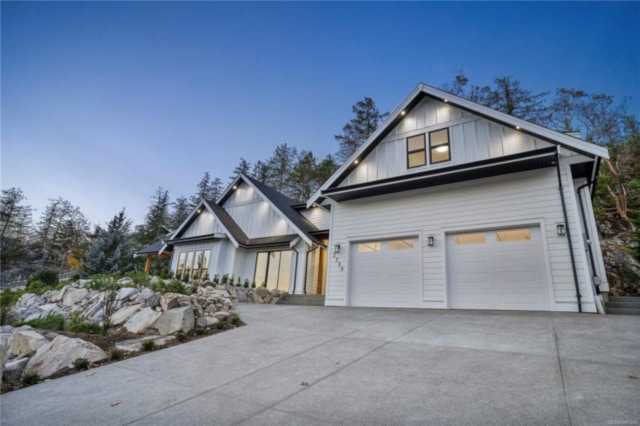 2299 Bonnington Dr Nanoose Bay, BC V9P 9L9