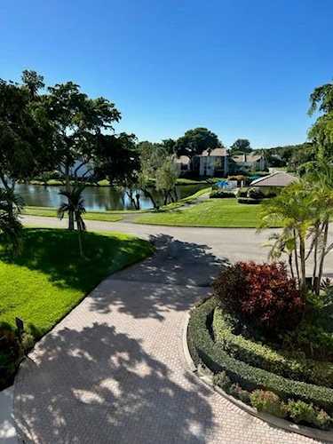 1633 Bridgewood Drive Boca Raton, FL 33434