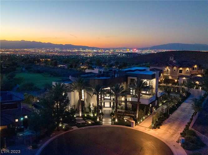 15 Yorkridge Ct Henderson, NV 89052