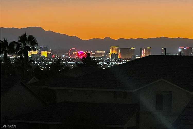 731 Chamero Mesa St Las Vegas, NV 89110
