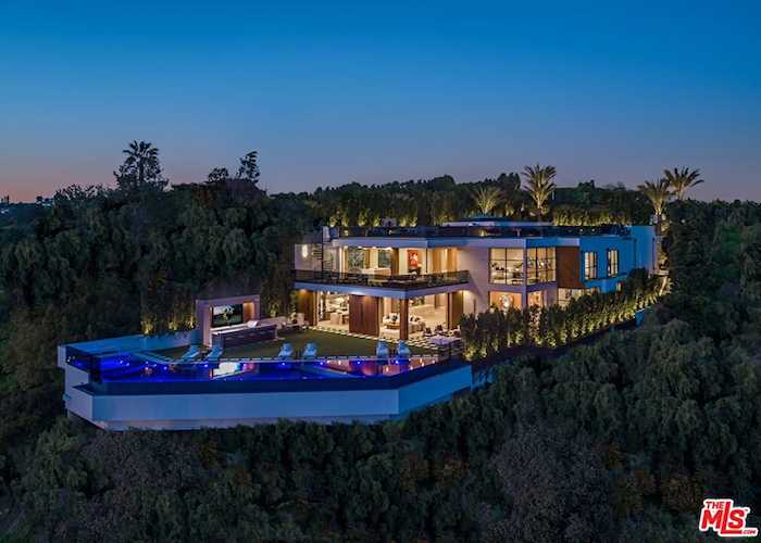 1033 Somera Rd Los Angeles, CA 90077