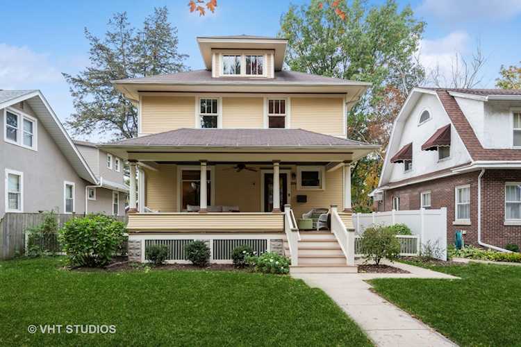 209 N Columbia St Naperville, IL 60540