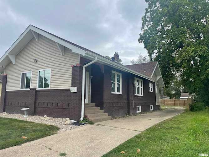 711 S 14th St Springfield, IL 62703