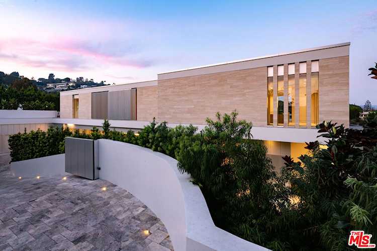 642 Perugia Way Los Angeles, CA 90077