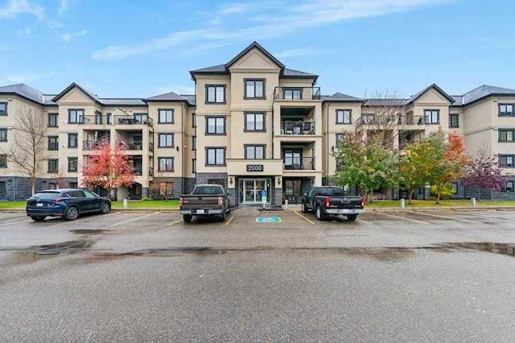 310 Mckenzie Towne Gate SE #2404 Calgary, AB T2Z 1E6