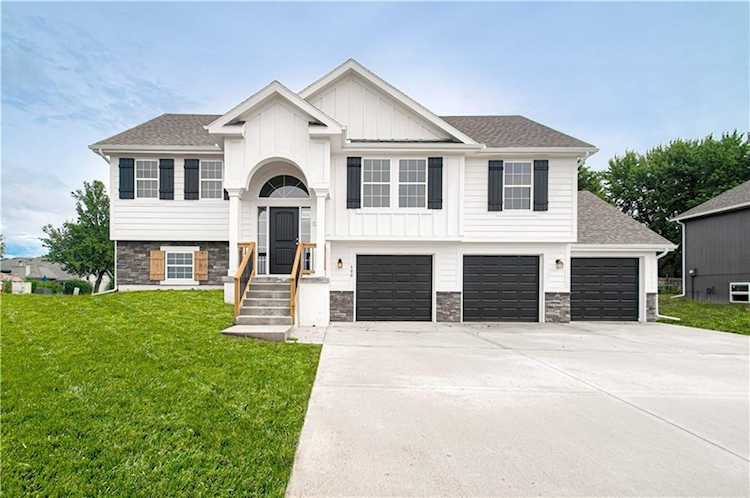 4800 NE 102nd St Kansas City, MO 64156