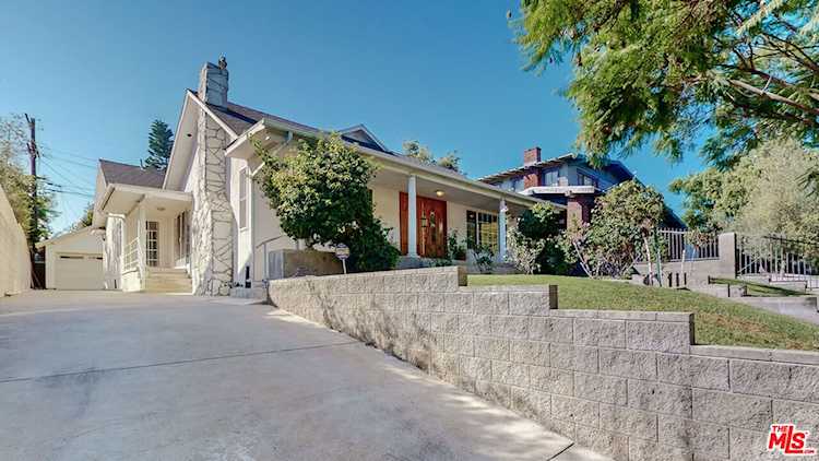 325 N Wilton Place Los Angeles, CA 90004