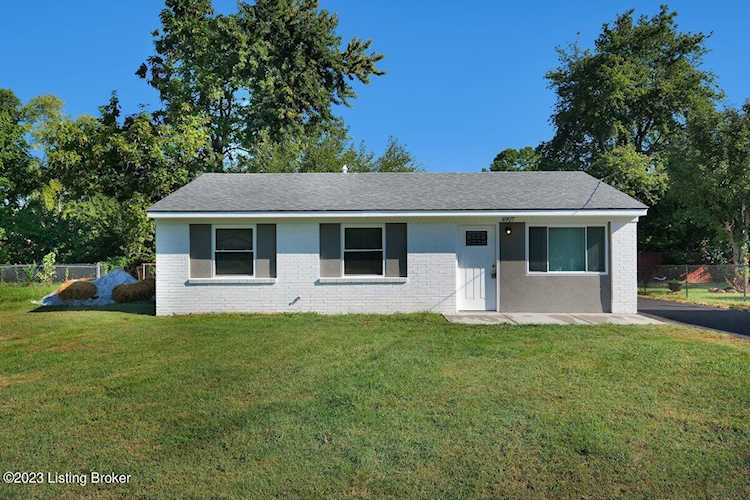 4907 Rosalind Ct Louisville, KY 40218