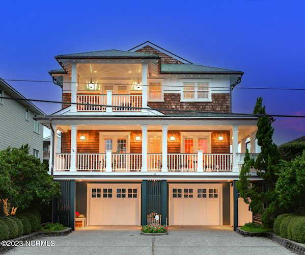 14 E Asheville St Wrightsville Beach, NC 28480
