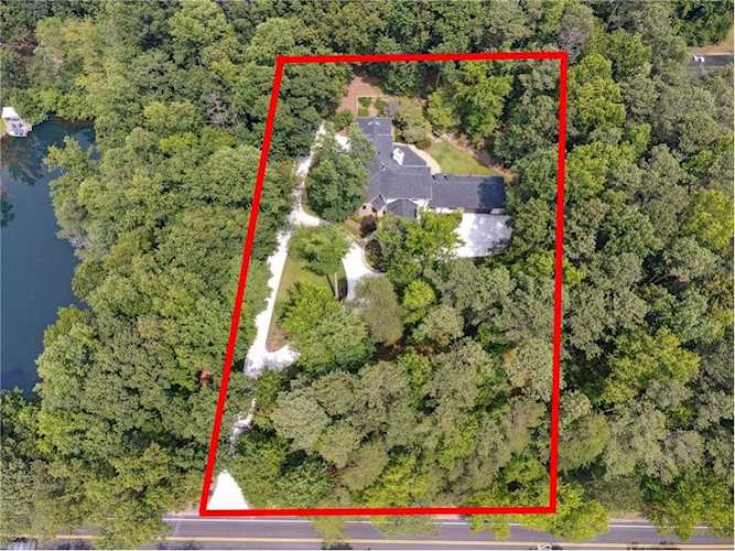11795 King Road Roswell, GA 30075