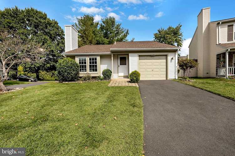 13514 Apple Barrel Ct For Sale in Herndon Photo 1