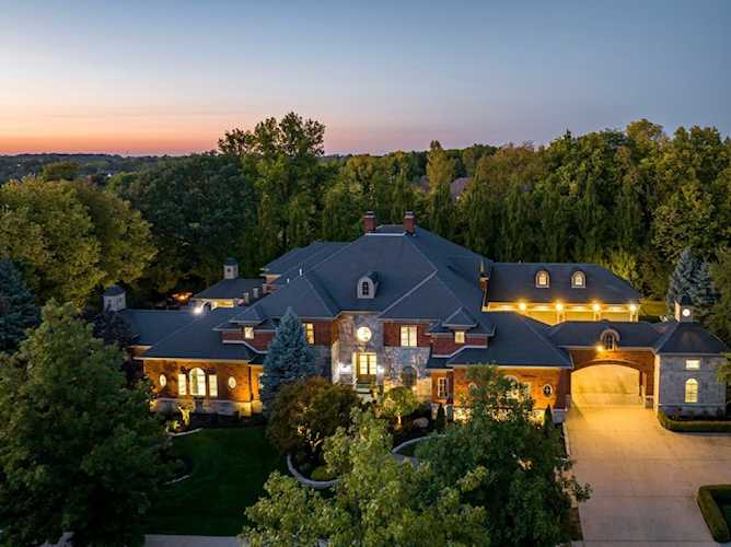 12128 Rangeview Ct Fishers, IN 46037