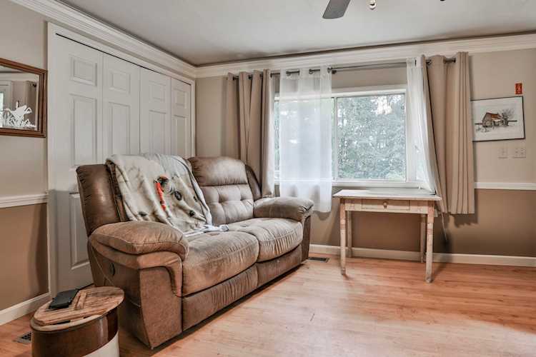 38 Ponemah Rd Amherst 03031 NH home for sale 399,900 4975564