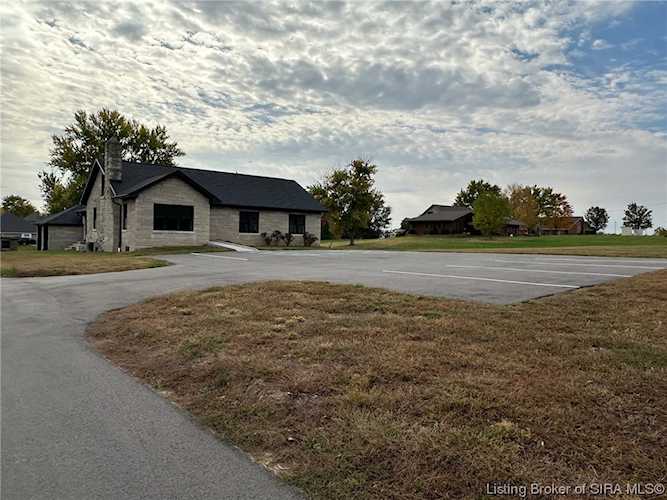 4932 Charlestown Rd New Albany, IN 47150 MLS 202309409