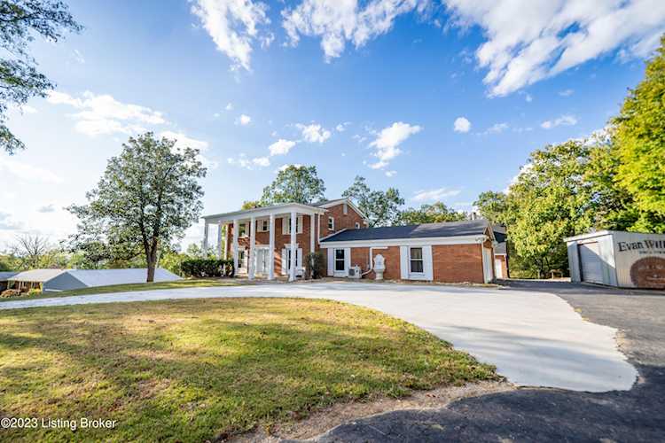 7439 Arnoldtown Rd Louisville KY 40214 MLS1647461