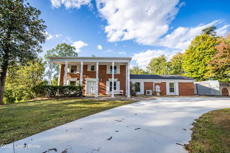 7439 Arnoldtown Rd Louisville KY 40214 MLS1647461