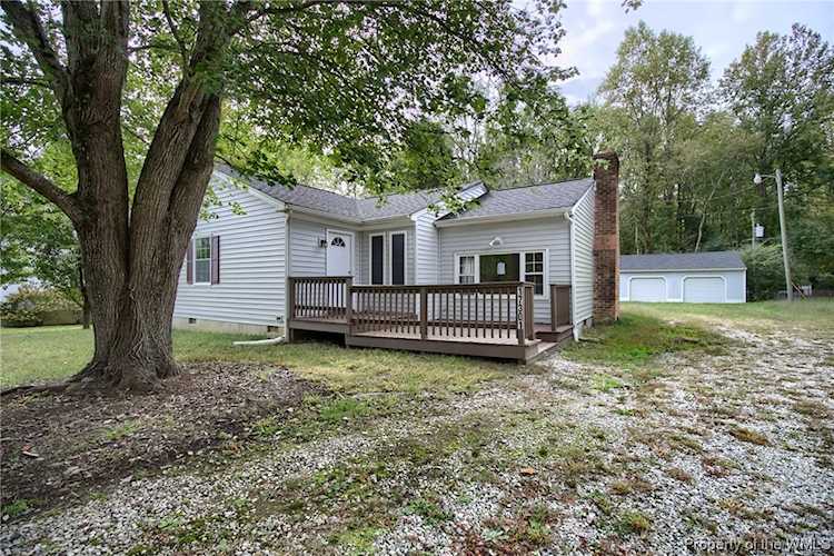 17301 Wedgewood Dr Lanexa, VA 23089