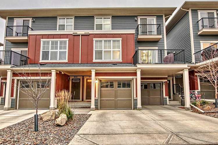 428 Nolan Hill Dr NW #803 Calgary, AB T3R0J2