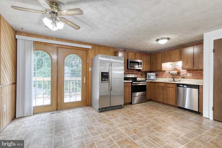 1935 Sue Creek Dr Essex, MD 21221 | MLS MDBC2076890 Photo 1