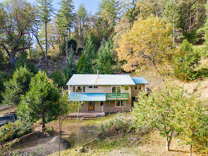 570 Conifer Way Ashland, OR 97520