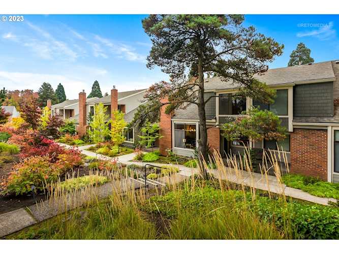 1221 Boca Ratan DR Lake Oswego, OR 97034
