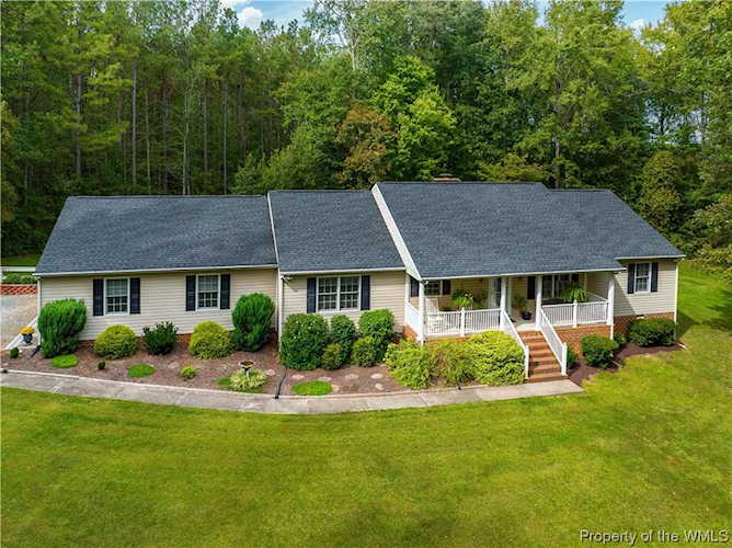 9270 Bailey Ln Providence Forge, VA 23140