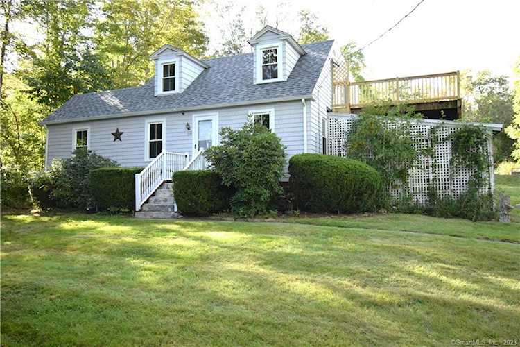 168 Sea Hill Rd North Branford, CT 06471
