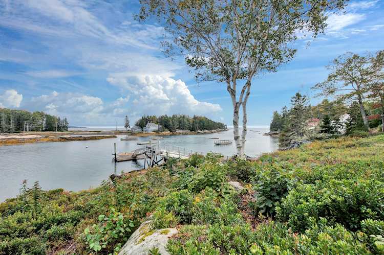 254 Cape Newagen Rd Southport, ME 04576