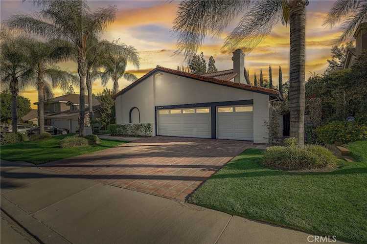 29514 Meadowmist Way Agoura Hills, CA 91301
