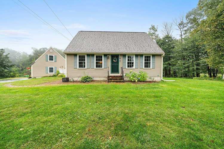 9 Cemetery Rd Mont Vernon, NH 03057 | MLS 4970718 Photo 1