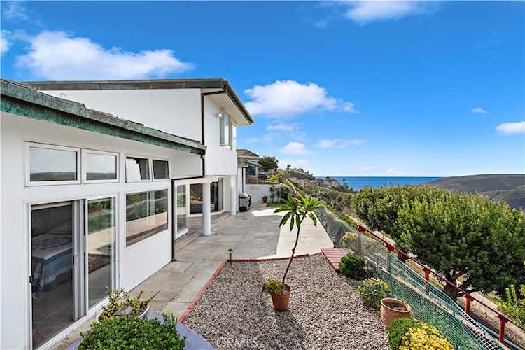 1569 Skyline Dr Laguna Beach, CA 92651