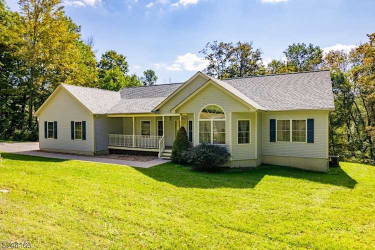 21 Rockport Rd - Home for Sale in Wantage Twp. NJ Photo 1