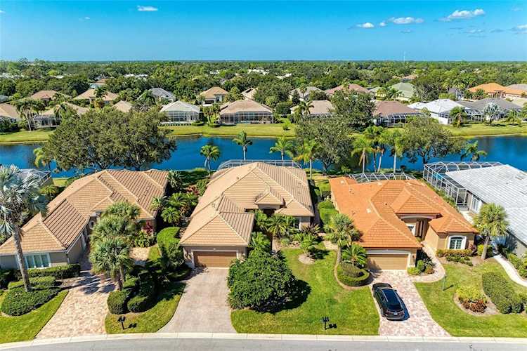 5240 97th St E Bradenton, FL 34211