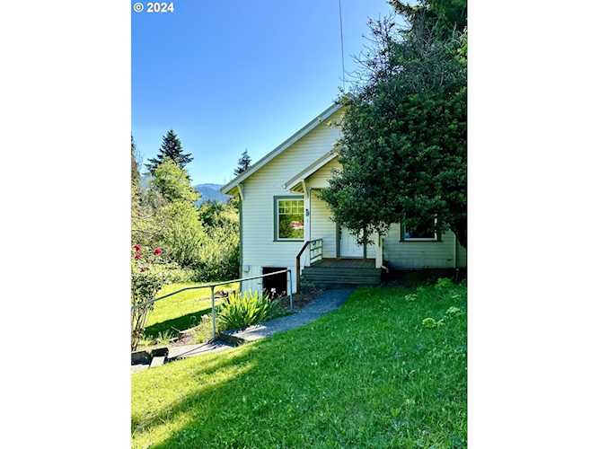 51 Wilkinson ST Carson, WA 98610