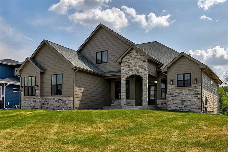 1012 W Aspen Ridge Circle Polk City, IA 50226