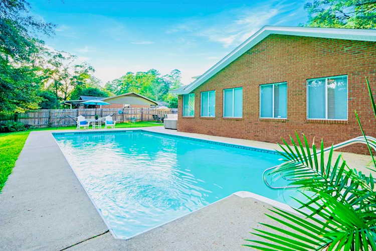 2915 Huntington Dr Tallahassee, FL 32308
