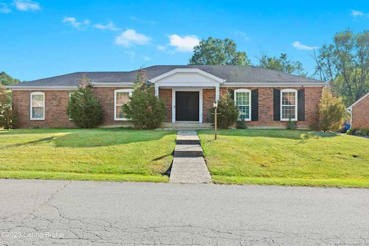 8414 Cabin Hill Rd Louisville KY 40291 home for sale MLS 1647900