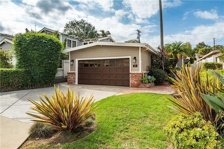 2413 John St Manhattan Beach, CA 90266