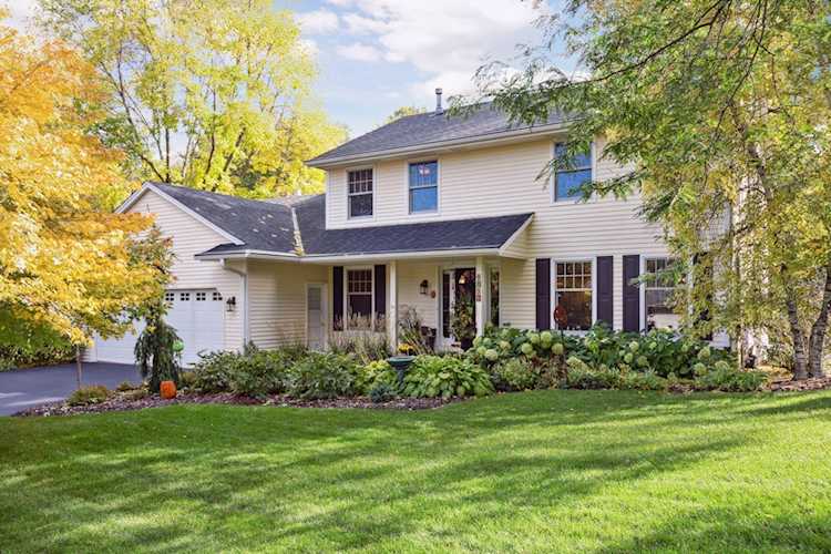 4094 Blueberry Lane Eagan, MN 55123