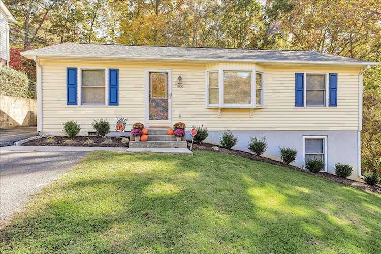 900 Quail Salem, VA 24153