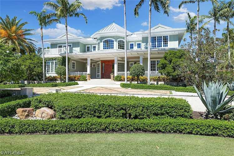 181 N 4th Ave Naples, FL 34102