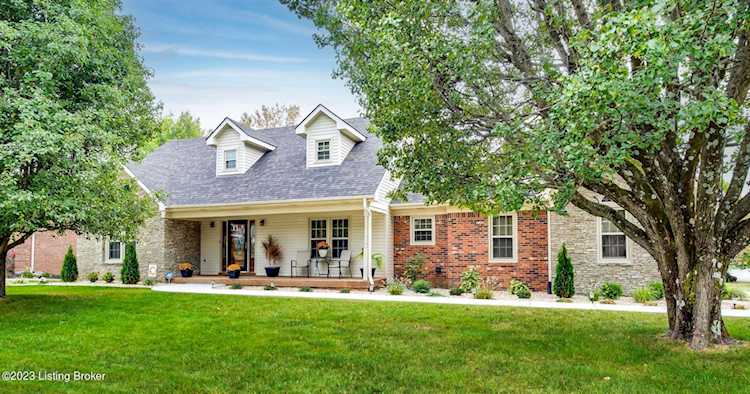 10400 Glenmary Farm Dr, Louisville, KY 40291 - Glenmary $483,400 Photo 1