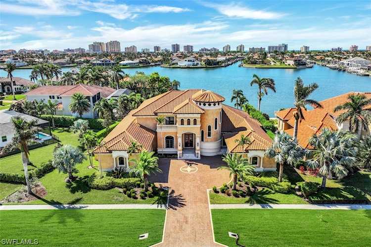 590 S Heathwood Dr Marco Island, FL 34145