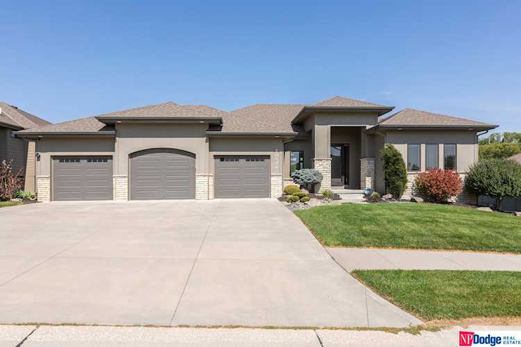 20622 Pine St Omaha, NE 68022 | MLS 22322291 Photo 1