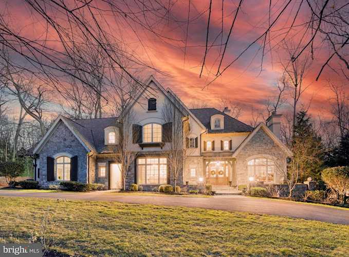 6707 Wemberly Way Mclean, VA 22101